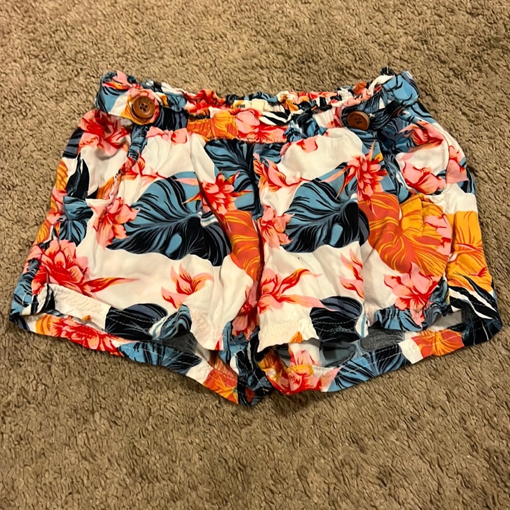 Roxy floral shorts